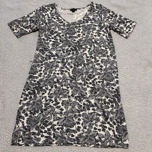J. Jill small petite Cream Black Floral Short Sleeve Dress Wearever Collection